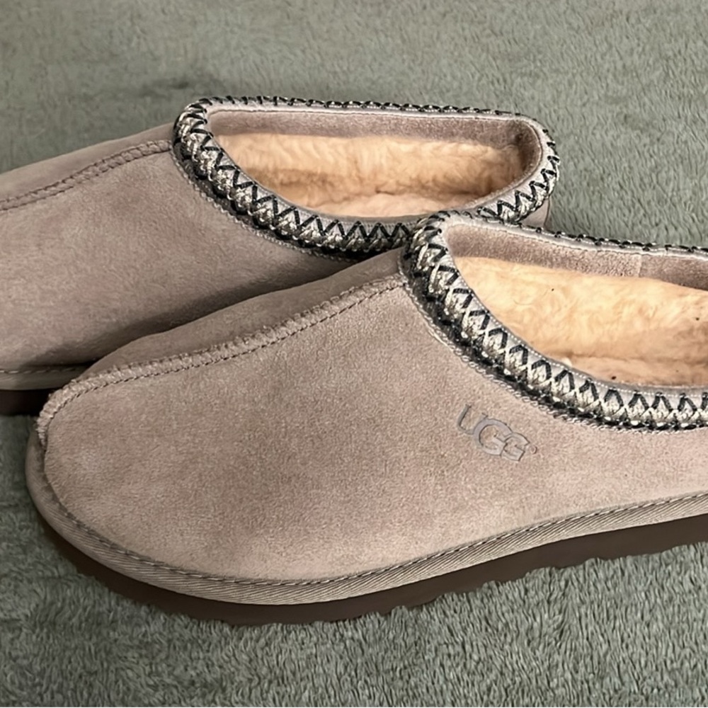 Men’s UGG Tasman. Size 10